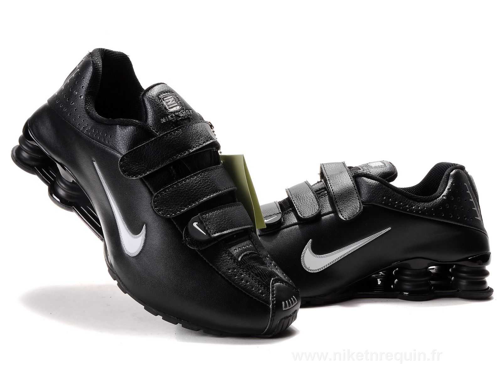 noir Nike Shox R4 avec Strapes (1).JPG